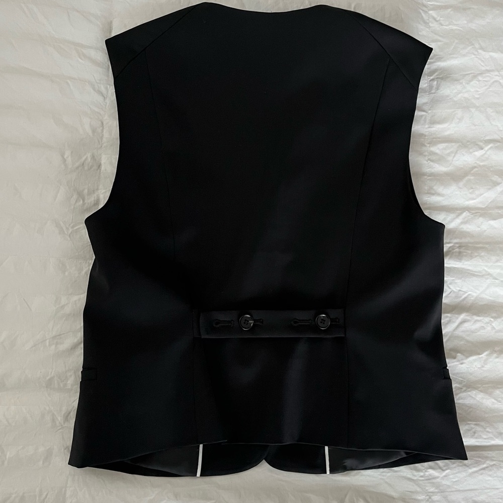COS | Cropped Single-Breasted Waistcoat - Picture 9 of 15